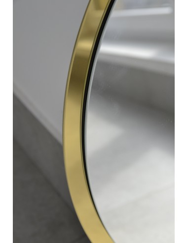 Ovaler Spiegel im Rahmen mit goldener Glanz und...