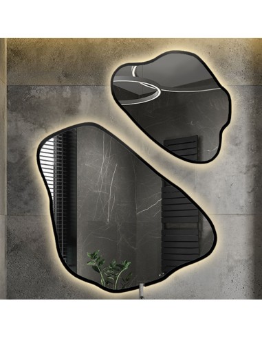 Set von Spiegeln mit unregelmäßiger Form im...