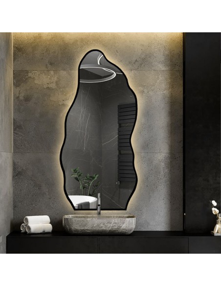 Organisch geformter Spiegel in Rahmen mit Beleuchtung - AURO IM LED-RAHMEN 2