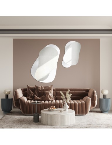 Dekorative Spiegel auf ornamentiertem Glas...