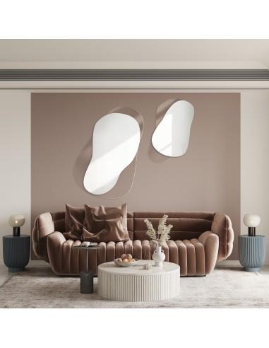 Dekorative Spiegel auf ornamentiertem Glas...