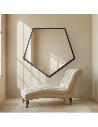 Spiegel in geometrischer Form im Rahmen – PENTA IM RAHMEN