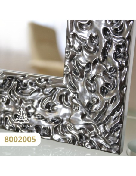 Luxuriöser Wandspiegel in graphitfarbenem Rahmen mit gealterter Spiegelfläche – JAN SILVER