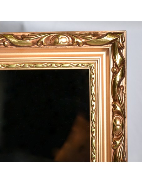 Spiegel mit Holzrahmen mit goldfarbener Ornamentik - 5004003