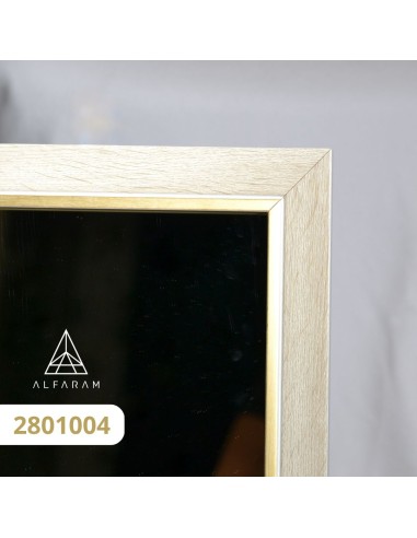 Standspiegel mit elegantem Holzrahmen für...