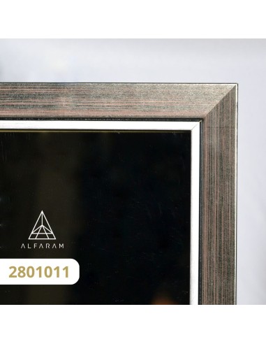 Standspiegel mit elegantem Holzrahmen für...