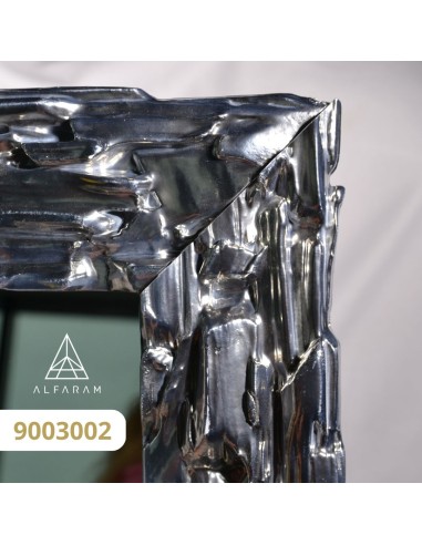 Eleganter Wandspiegel in silbernem Rahmen mit...