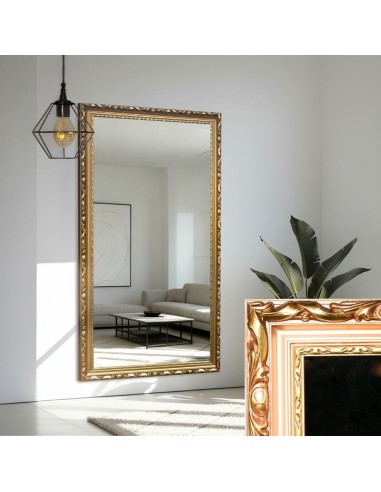 Spiegel mit Holzrahmen mit goldfarbener...
