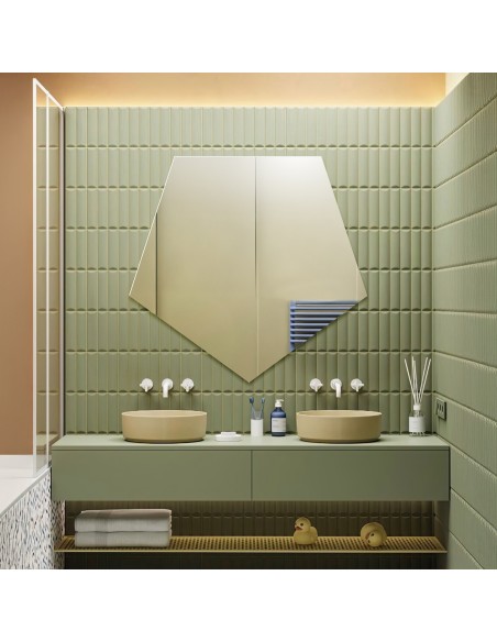 Spiegel in geometrischer Form – PENTA