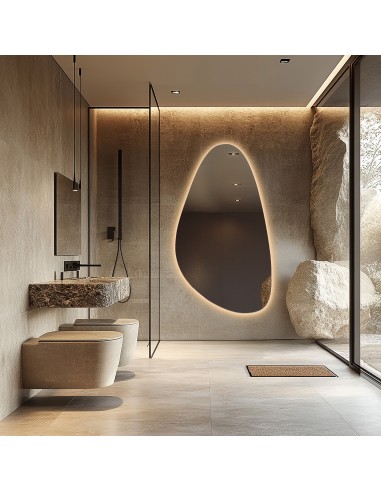 Spiegel in unregelmäßiger Form mit Beleuchtung...