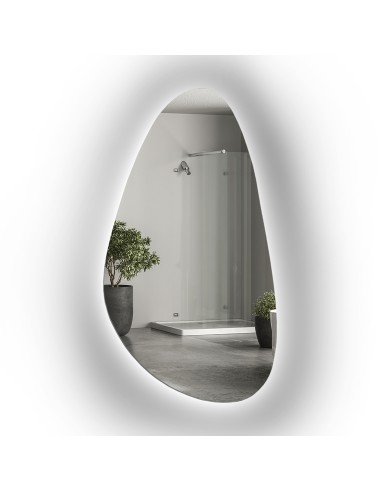 Spiegel in unregelmäßiger Form mit Beleuchtung...