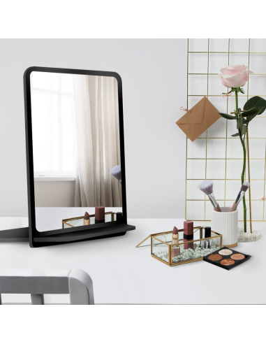 Kosmetikspiegel für Make-up auf einem Ständer -...