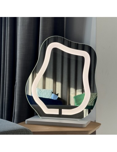 Kosmetikspiegel mit sandgestrahlter Beleuchtung...