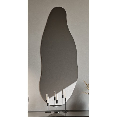 Dekorativer Spiegel in organischer Form - BARYT 2