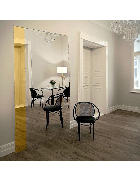 Großer dekorativer Spiegel mit goldenem Glanzstreifen - MORGAN