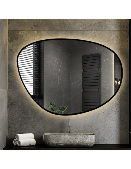 Unregelmäßig geformter Spiegel in einem Rahmen mit Beleuchtung - AGAT IM LED-RAHMEN