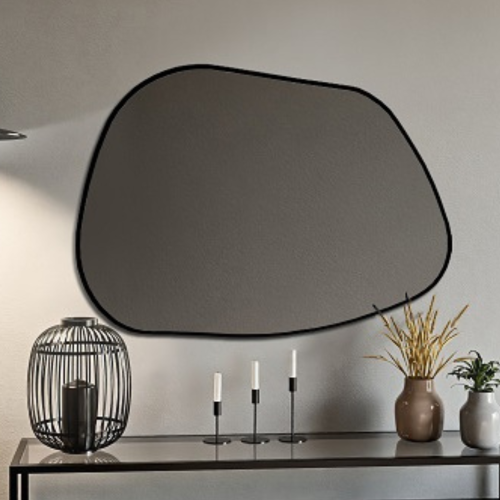 Organisch geformter Spiegel in MDF-Rahmen - BAZALT IM RAHMEN 2