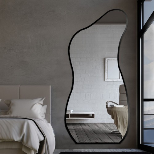 Organisch geformter gerahmter Spiegel - ANGELIT IM RAHMEN