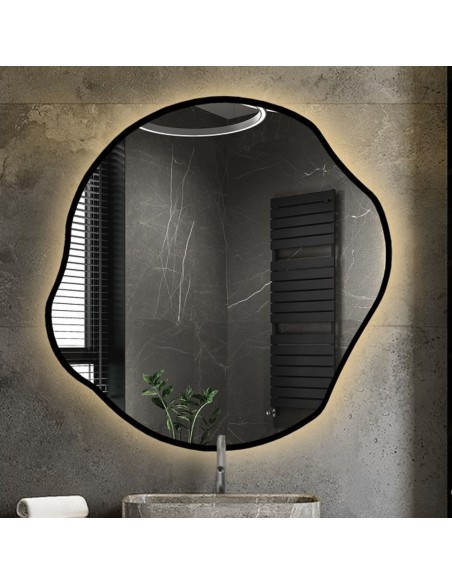 Organisch geformter Spiegel in Rahmen mit Beleuchtung - CYRKON IM LED-RAHMEN