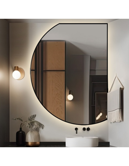 Spiegel mit unregelmäßiger Form in schwarzem matten MDF-Rahmen mit Beleuchtung - ODETTA LED