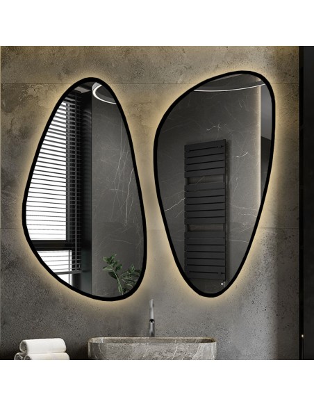 Set aus zwei unregelmäßigen Spiegeln im Rahmen mit Beleuchtung - SELENIT IM LED-RAHMEN