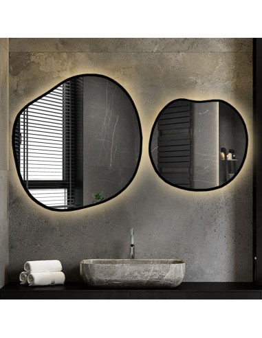 Set von organischen Spiegeln in einem Rahmen...