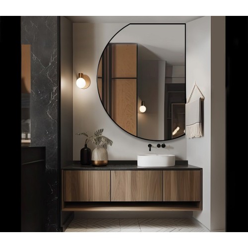 Spiegel mit unregelmäßiger Form in schwarzem, mattem...