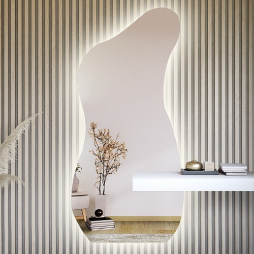 Spiegel in unregelmäßiger Form mit Ausschnitt für einen... 2