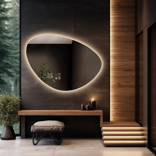 Badezimmerspiegel in unregelmäßiger Form mit...