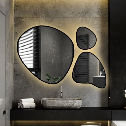 Satz von drei organischen Spiegeln in einem Rahmen mit...