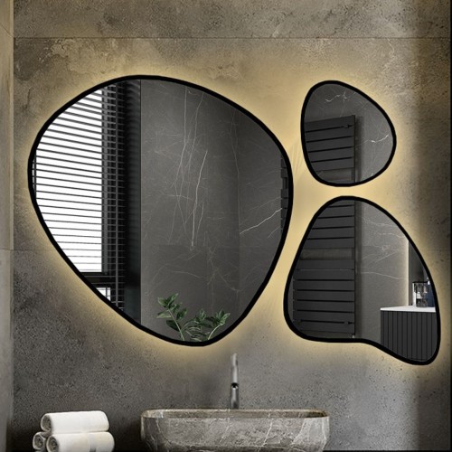 Satz von drei organischen Spiegeln in einem Rahmen mit... 2