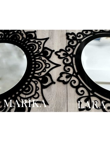 Dekorativer Spiegel, Rahmen mit durchbrochener...