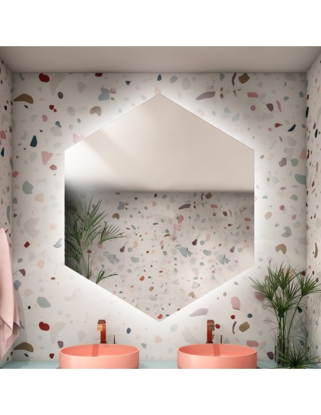 Spiegel in geometrischer Form mit Beleuchtung – HEXA LED