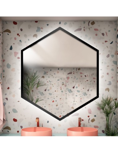 Spiegel in geometrischer Form im Rahmen mit...