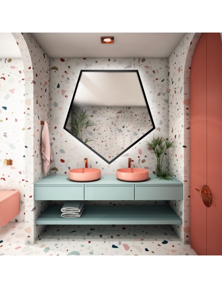 Spiegel in geometrischer Form im Rahmen mit Beleuchtung – PENTA IM RAHMEN LED