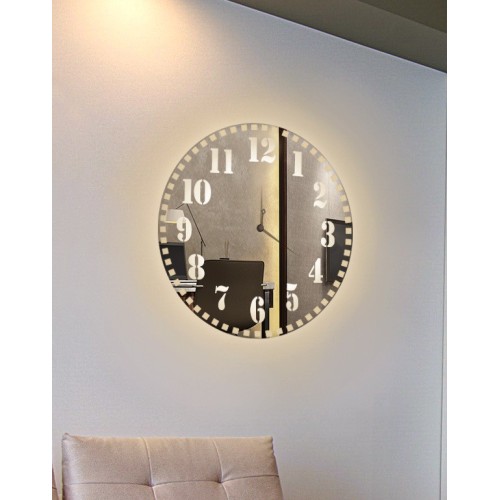 Spiegel-Wanduhr mit LED-Beleuchtung 2