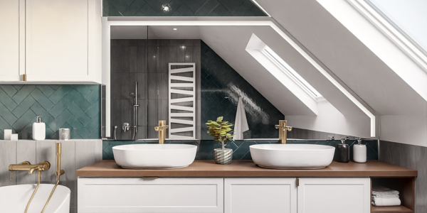 Wie man ein Badezimmer im Dachgeschoss einrichtet?