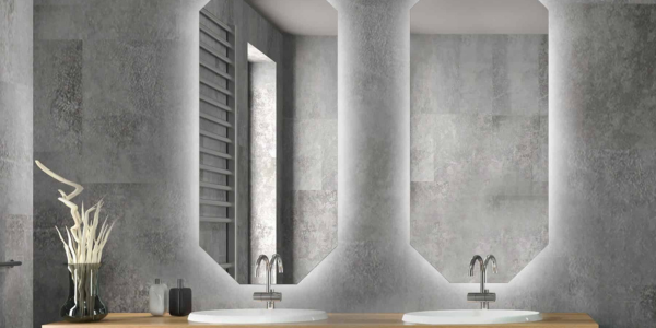 Zwei Spiegel im Badezimmer – Tipps und Inspirationen, wie man dieses Tandem in der Innenraumgestaltung nutzen kann?